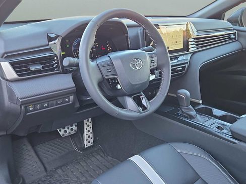 Used 2026 Toyota Camry SE image 19