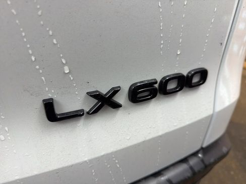 New 2026 Lexus LX 600 4WD w/ Luxury Package image 23