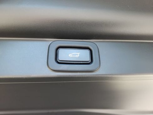 Used 2023 Land Rover Range Rover SE AWD/4WD image 14