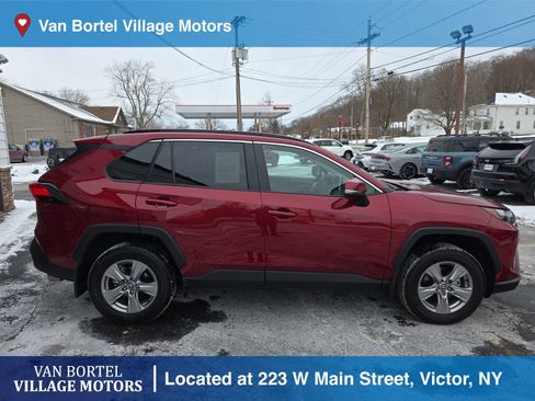 Used 2025 Toyota RAV4 XLE w/ Weather Package image 4