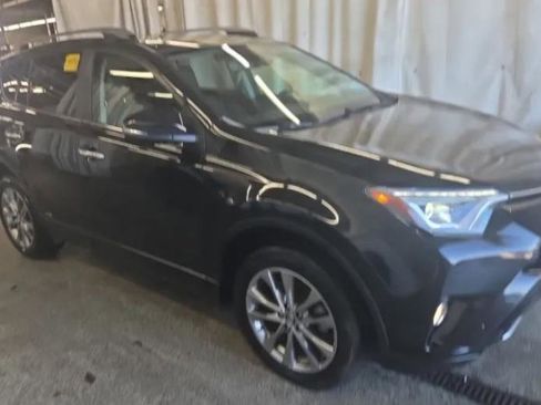 Used 2017 Toyota RAV4 Limited AWD/4WD image 4