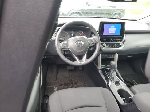 Certified 2024 Toyota Corolla Cross LE w/ Moonroof Package AWD/4WD image 11