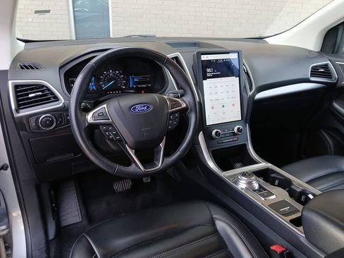 Used 2023 Ford Edge SEL image 13