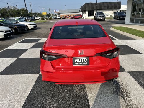 Used 2025 Honda Civic Sport image 9
