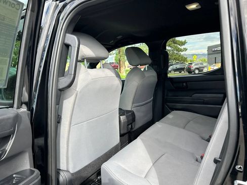 Used 2025 Toyota Tacoma SR5 AWD/4WD image 17