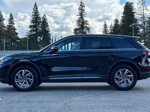 Used 2025 Lincoln Corsair FWD w/ Equipment Group 101A image 7