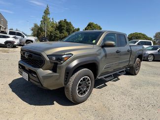 Used 2025 Toyota Tacoma TRD Off-Road AWD/4WD video 1