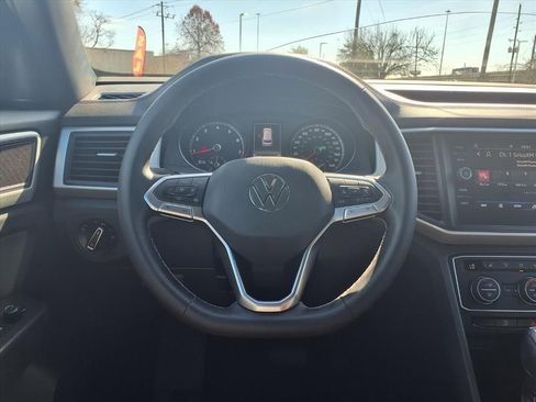 Used 2021 Volkswagen Atlas Cross Sport SE image 12