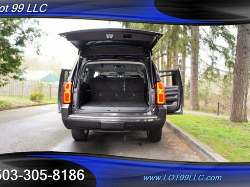 Used 2017 Chevrolet Suburban Premier RWD image 33