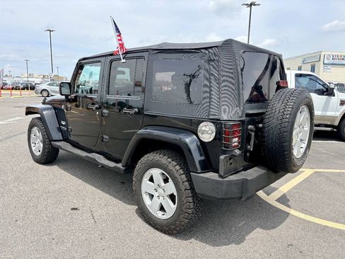 Used 2007 Jeep Wrangler Unlimited Sahara AWD/4WD image 4