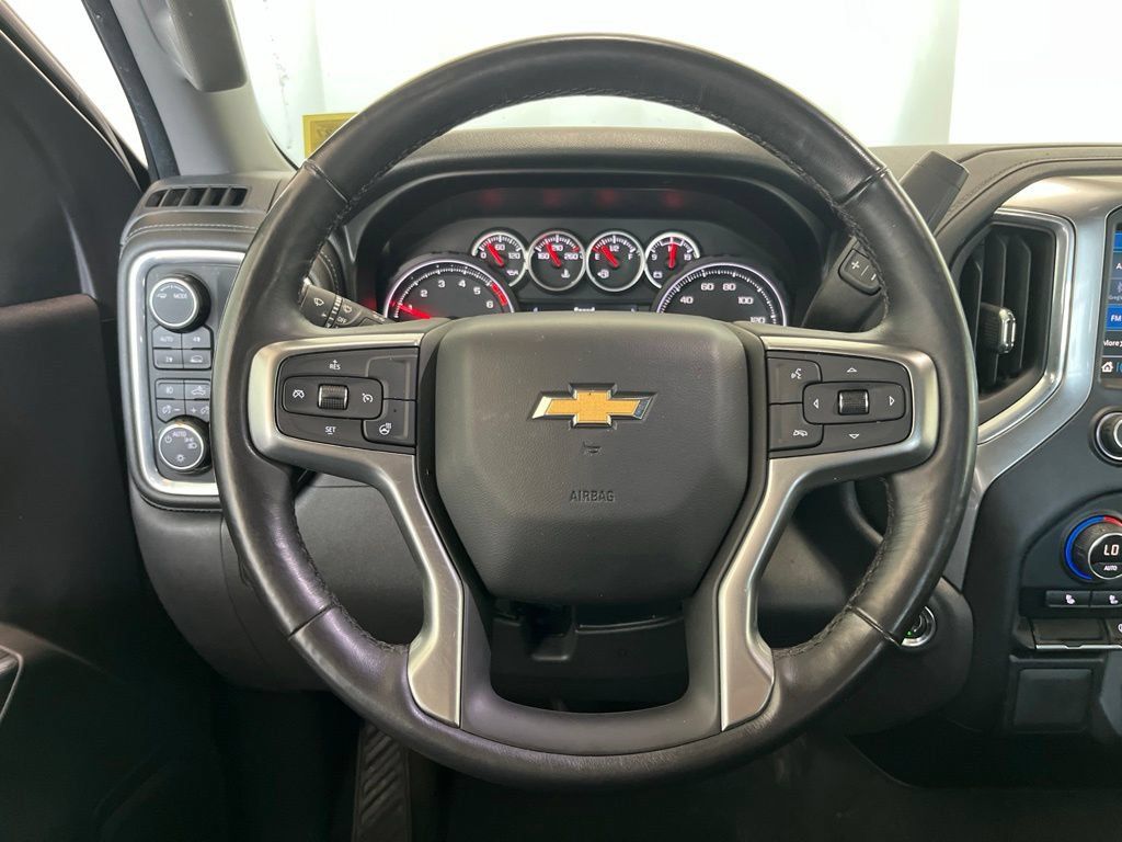 Used 2020 Chevrolet Silverado 1500 LT w/ Convenience Package AWD/4WD image 5