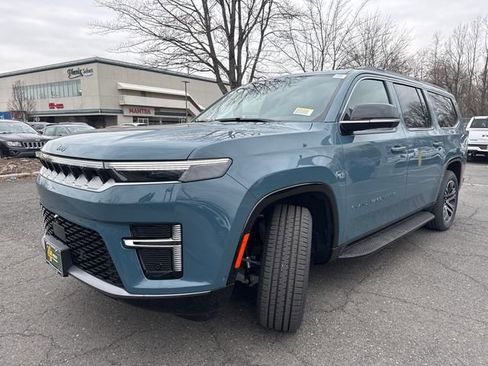New 2026 Jeep Grand Wagoneer L 4WD w/ Premium Group I image 3