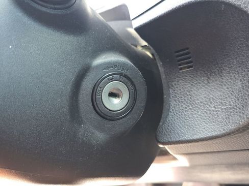 Used 2017 Toyota Corolla SE FWD image 23