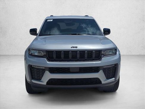 New 2026 Jeep Grand Cherokee Limited w/ Limited Altitude Package RWD image 5