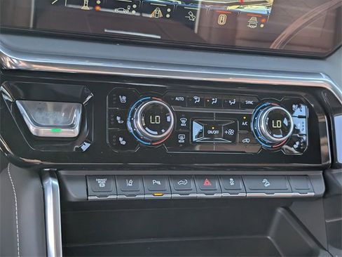 New 2026 GMC Sierra 2500 Denali Ultimate image 14