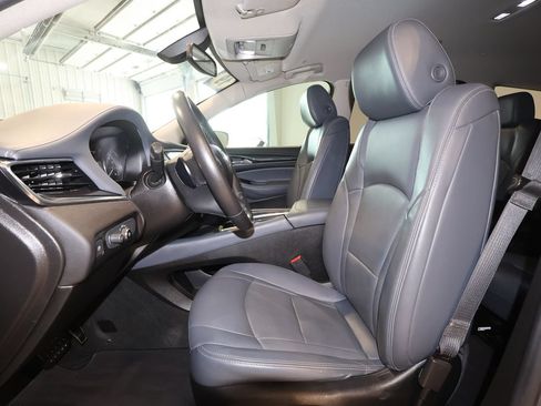 Used 2019 Buick Enclave Essence FWD image 13