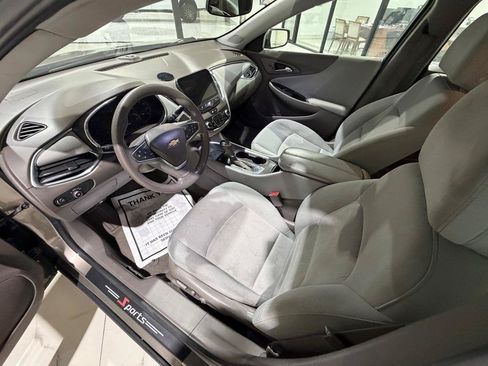 Used 2020 Chevrolet Malibu LT FWD image 18