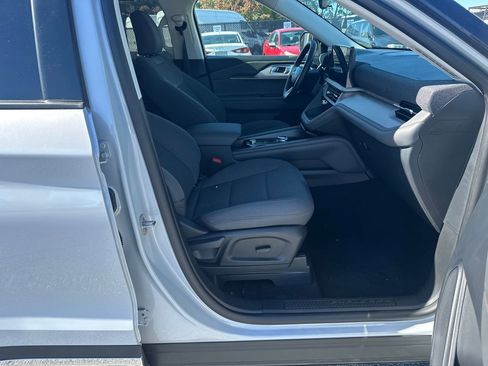 New 2025 Ford Explorer Active image 36