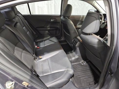 Used 2017 Honda Accord EX-L image 13