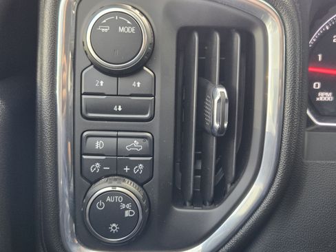 Used 2022 Chevrolet Silverado 2500 LT w/ Convenience Package AWD/4WD image 17