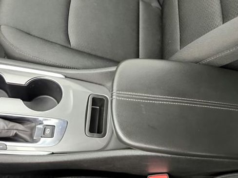 Used 2024 Chevrolet Malibu LT image 12