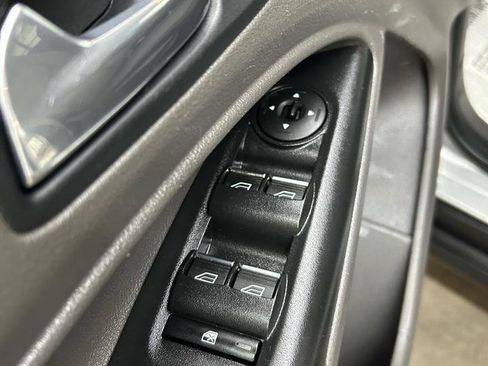 Used 2019 Ford Transit Connect XLT FWD image 14