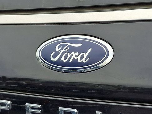Used 2024 Ford Expedition Limited AWD/4WD image 32
