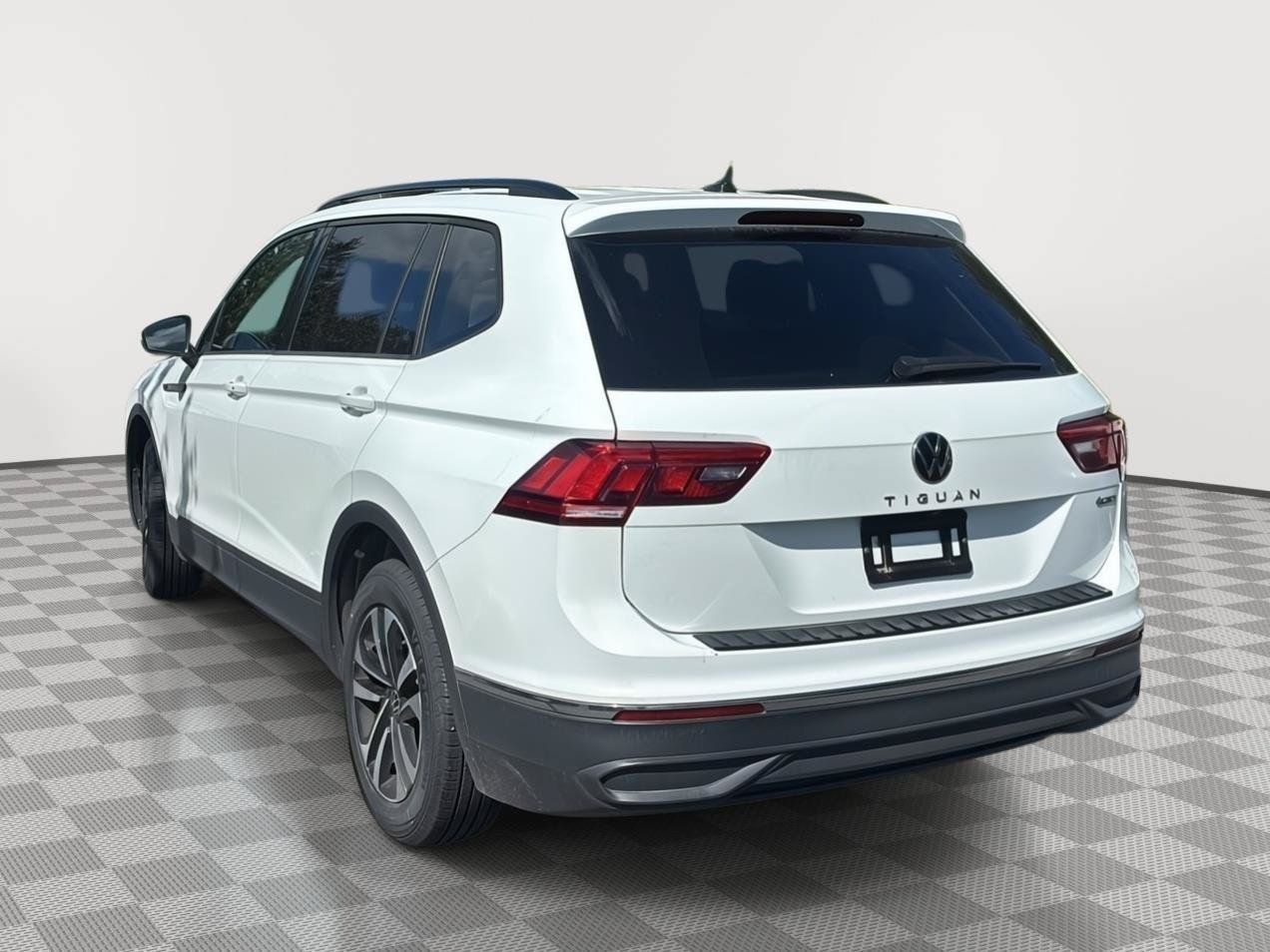 Used 2024 Volkswagen Tiguan S AWD/4WD image 7