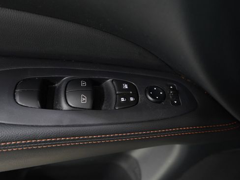 Used 2020 Nissan Pathfinder SL image 21