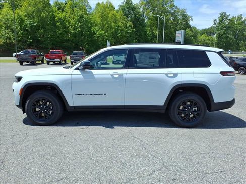 New 2026 Jeep Grand Cherokee L 4WD image 5