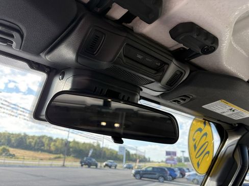 Used 2025 Jeep Wrangler Sport image 49