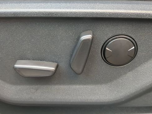 New 2026 Ford F250 Lariat w/ Chrome Package image 28