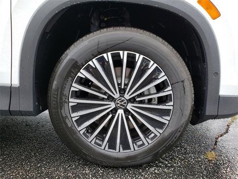 New 2025 Volkswagen Tiguan S image 12