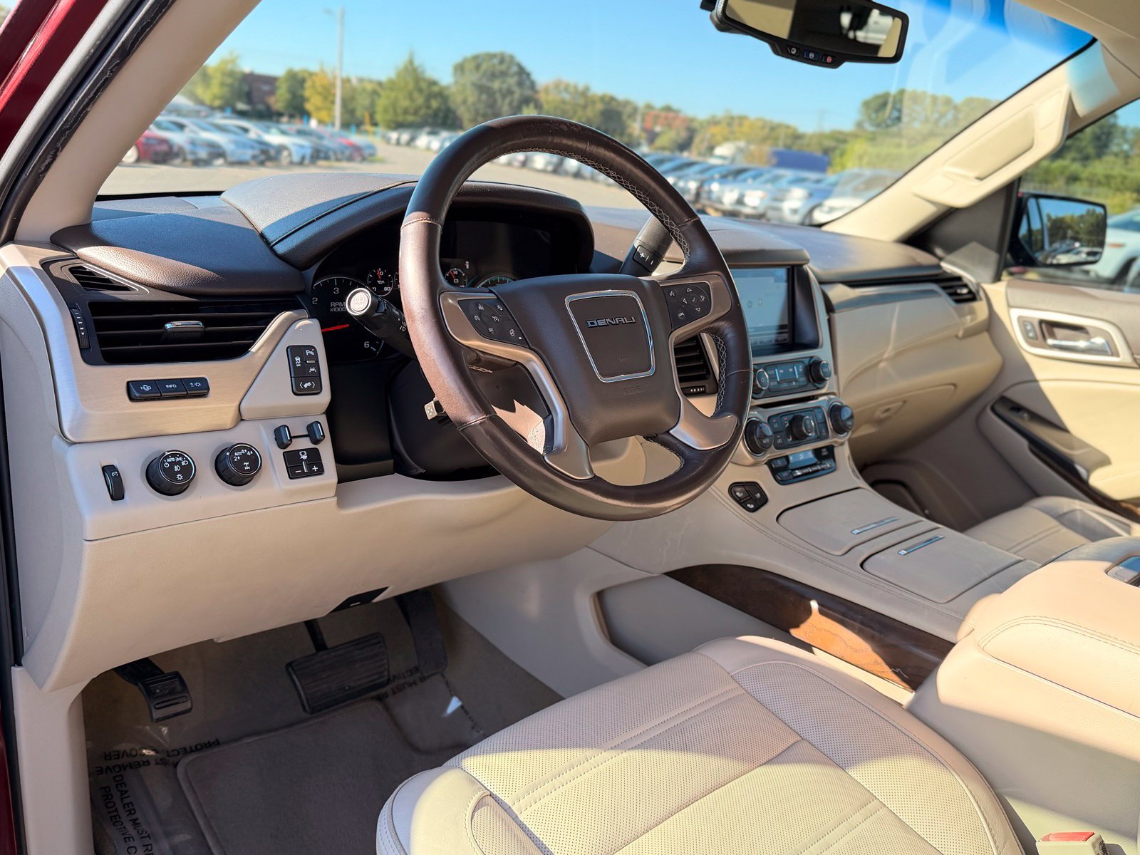 Used 2018 GMC Yukon XL Denali w/ Open Road Package AWD/4WD image 18