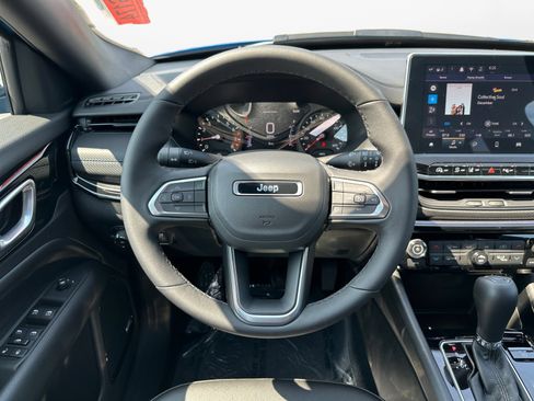 New 2025 Jeep Compass Limited w/ Sun & Sound Group AWD/4WD image 14