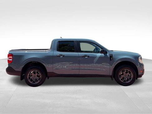 Certified 2022 Ford Maverick XLT FWD image 9