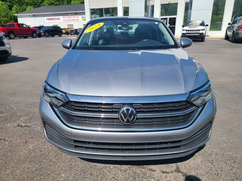 Used 2024 Volkswagen Jetta SE w/ Panoramic Sunroof Package FWD image 8