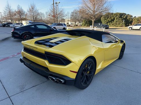 Used 2018 Lamborghini Huracan LP 580-2 image 4