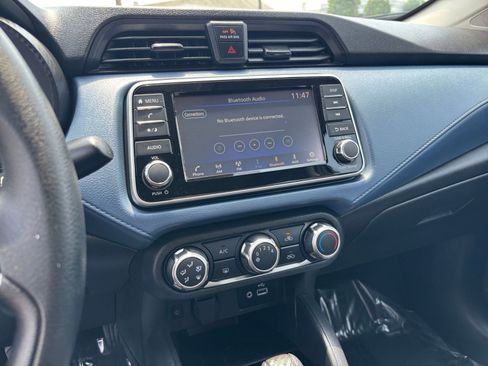 Used 2025 Nissan Versa SV FWD image 17