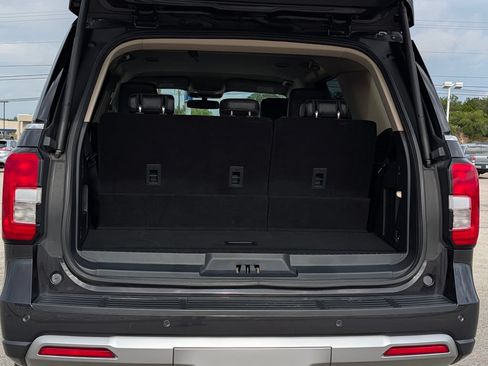Certified 2022 Ford Expedition XLT RWD image 6