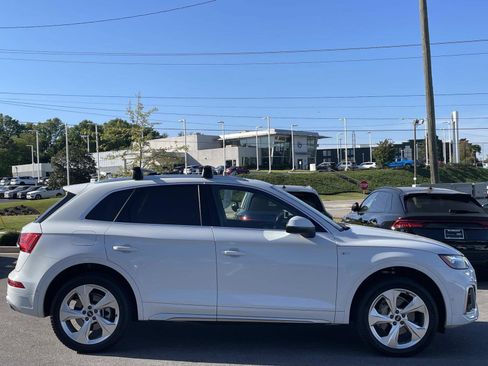 Used 2023 Audi Q5 2.0T Prestige w/ Prestige Package AWD/4WD image 8