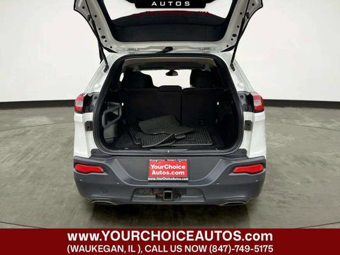 Used 2016 Jeep Cherokee Latitude w/ Safety/Convenience Group image 13