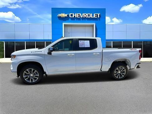 Used 2023 Chevrolet Silverado 1500 LT AWD/4WD image 6