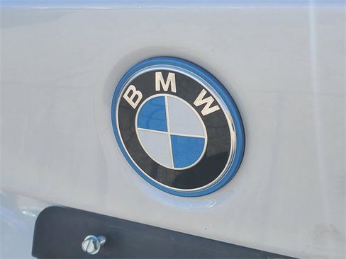 Used 2022 BMW 330e w/ M Sport Package image 7