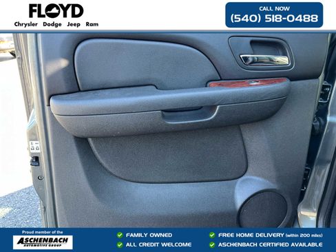 Used 2011 Chevrolet Avalanche LT w/ Luxury Package image 22