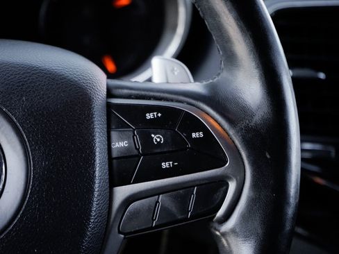 Used 2019 Jeep Grand Cherokee Limited X image 24