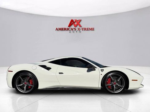 Used 2018 Ferrari 488 GTB image 6