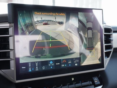 New 2025 Toyota Tundra Limited image 32