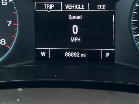 Used 2021 Chevrolet Malibu LT FWD image 25