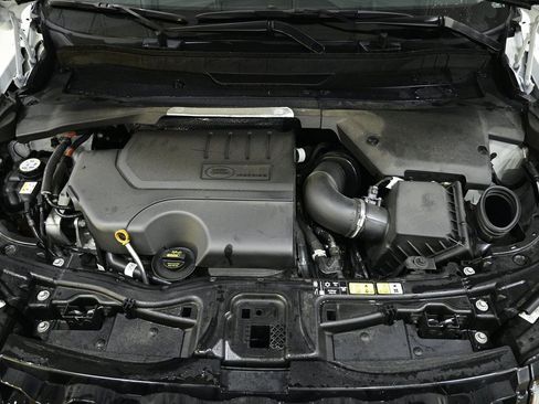 Used 2024 Land Rover Discovery Sport S image 10